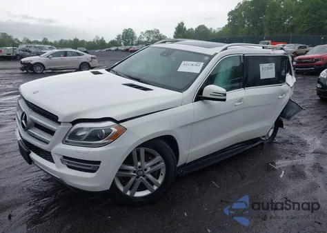 2015 Mercedes-Benz Gl 450 4Matic z USA, uszkodzony, nr VIN 4JGDF6EEXFA609246